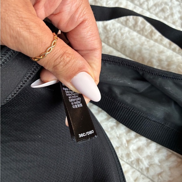 Victoria Sport Gray Zip-Front Sports Bra - Picture 4 of 6